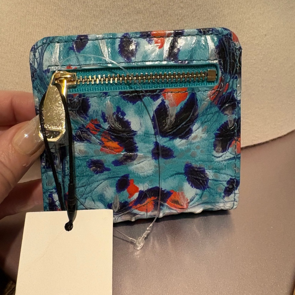 NWT Brahmin Wallet - Picture 3 of 3